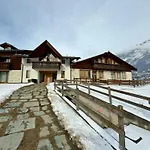 Apartman Adda - Mansarda Con Garage Privato A 900m Dal Centro Di *